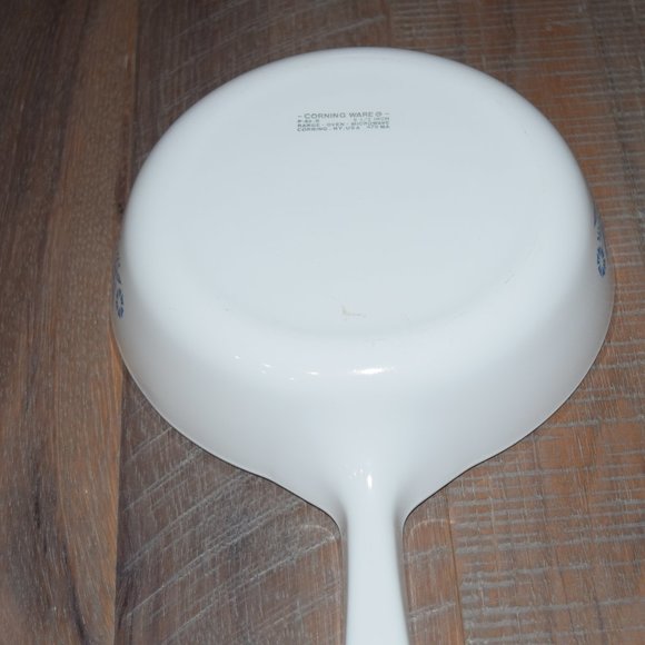 Corning Ware Blue Cornflower P-83-B Sauce Pan 6-1/2 Inch Handled Skillet G98 - Picture 8 of 8